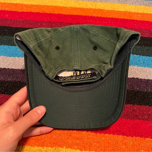 Vintage Oregon ducks Adjustable Hat interlocking UO hand washed - Picture 12 of 16